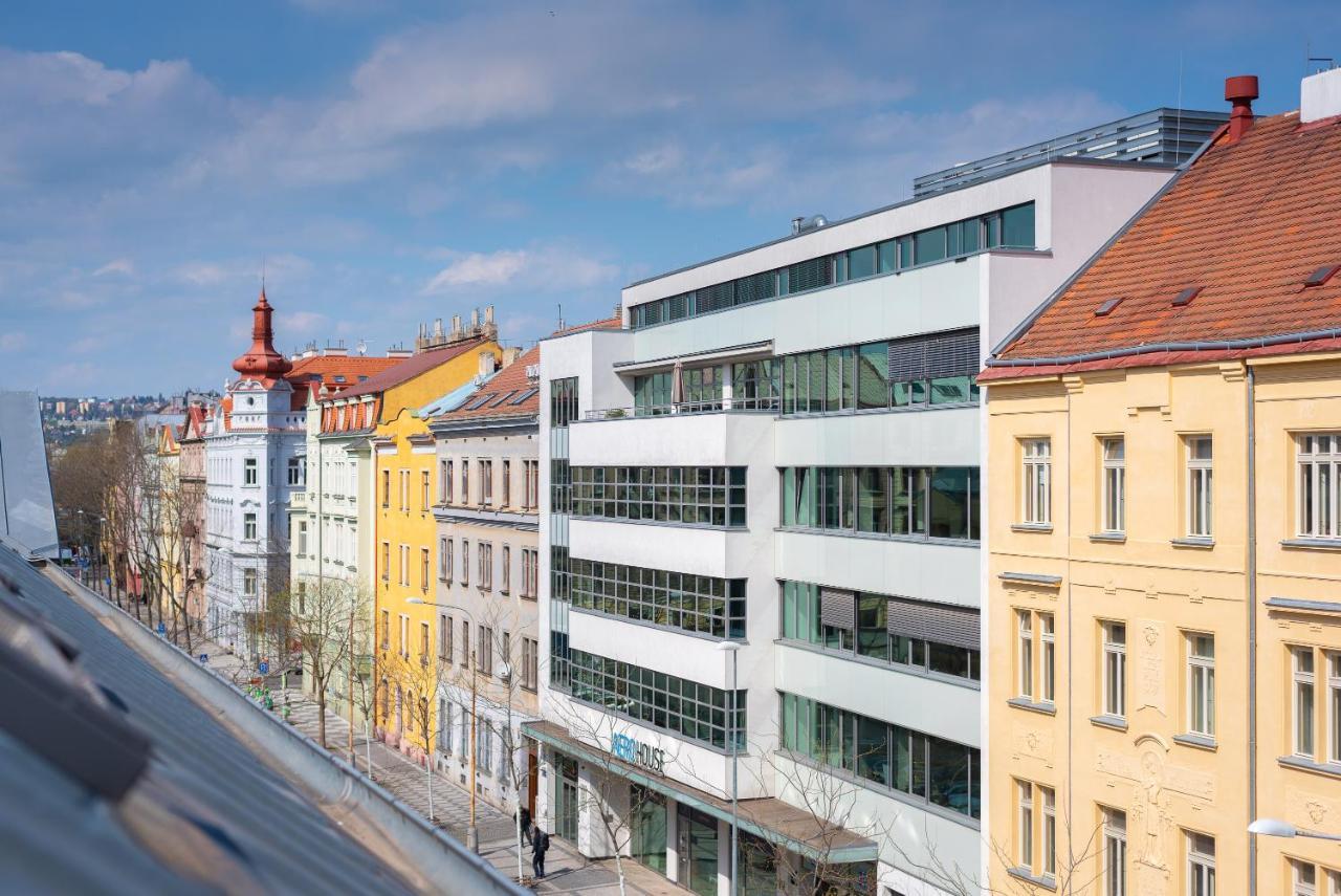 Apartment With Balcony And Parking Near The Prague Museum Eksteriør billede